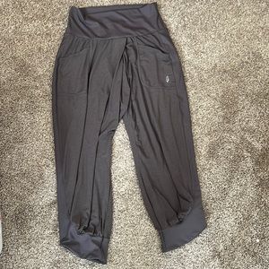 FP Movement x Hatch Refresh Harem Maternity Pants, color Obsidian, size M